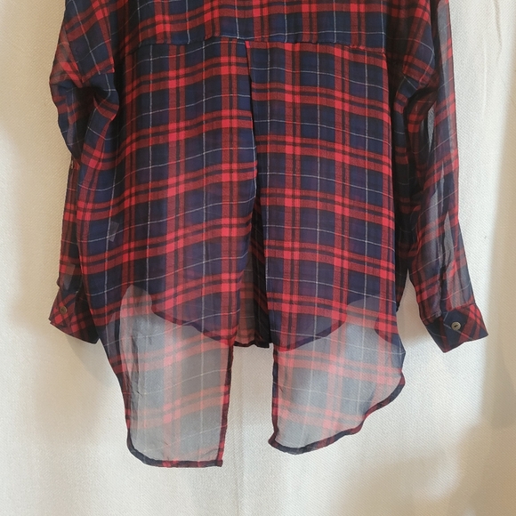 Windsor Sheer plaid Button down Open back Top hi low blouse size Medium - Picture 5 of 6